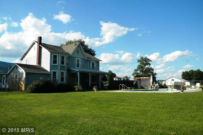 90 Arnold Farm Lane