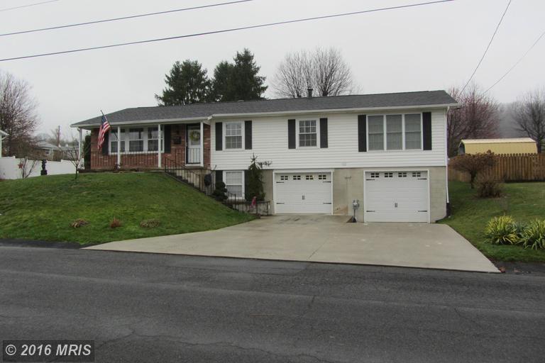 10 Woodland Lane