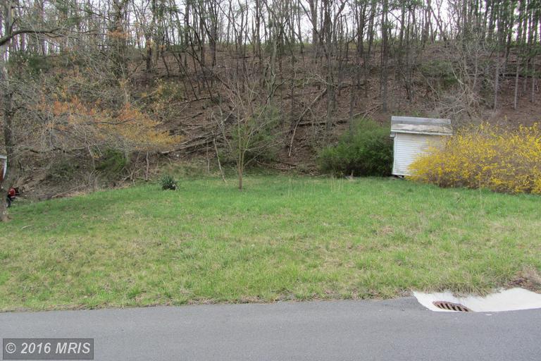 10 Woodland Lane
