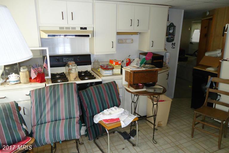 93 LONG VIEW Ln, Mount Storm, WV 26739