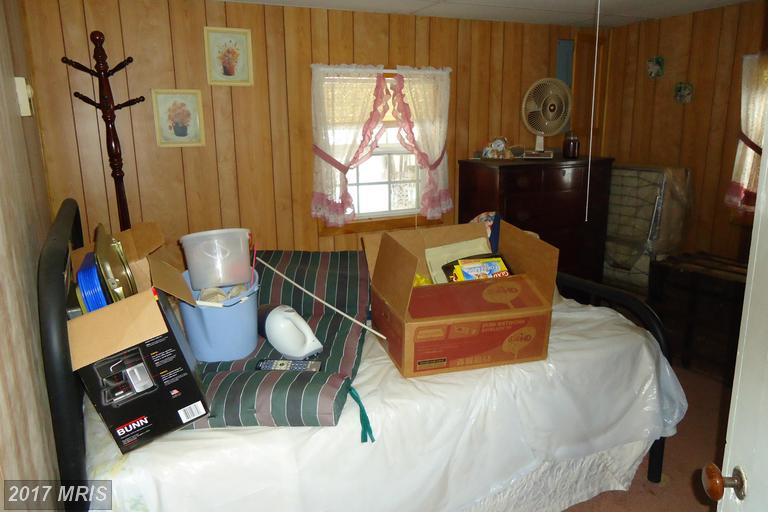 93 LONG VIEW Ln, Mount Storm, WV 26739