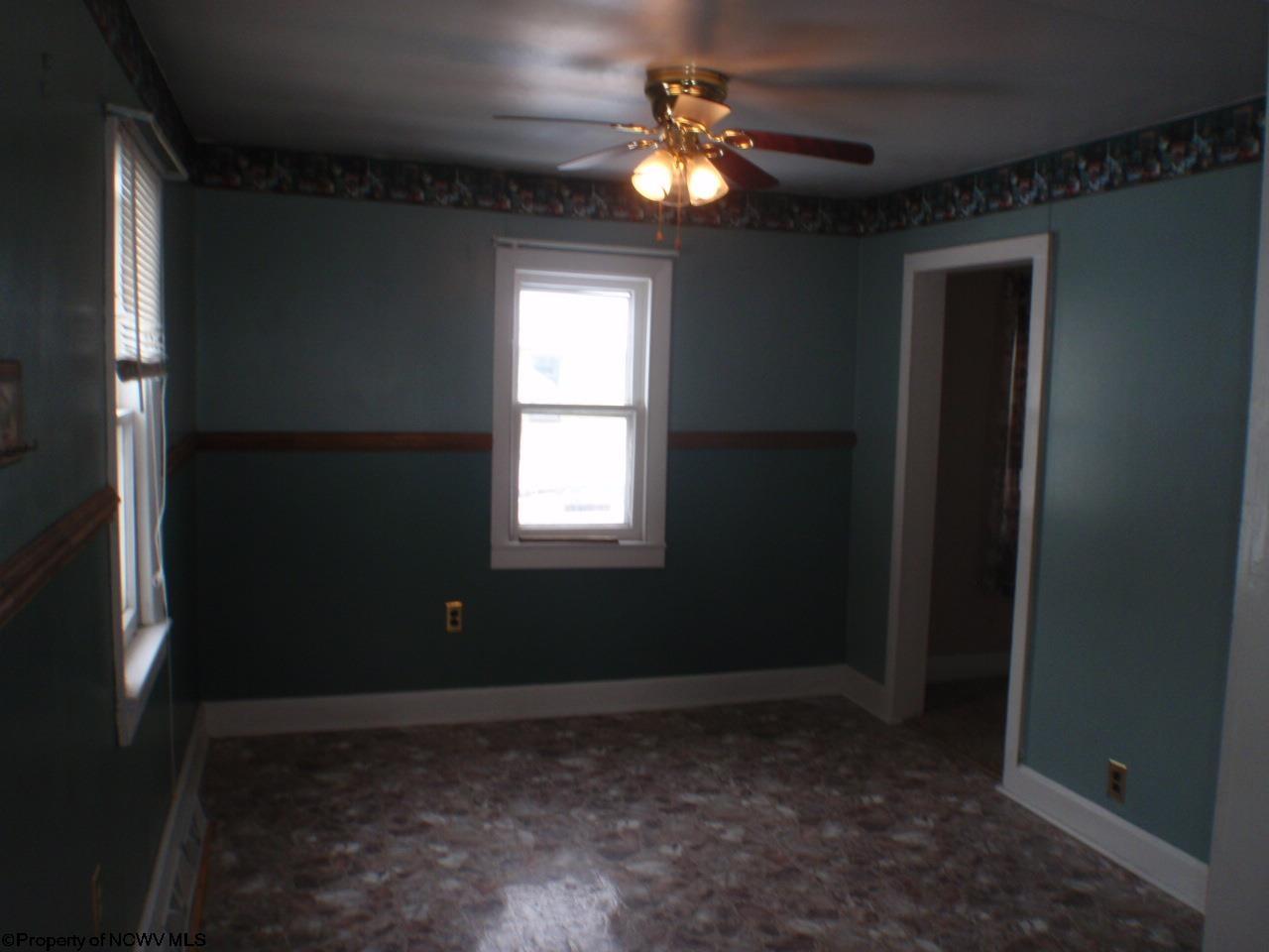 203 Ringer Avenue, Terra Alta, WV 26764