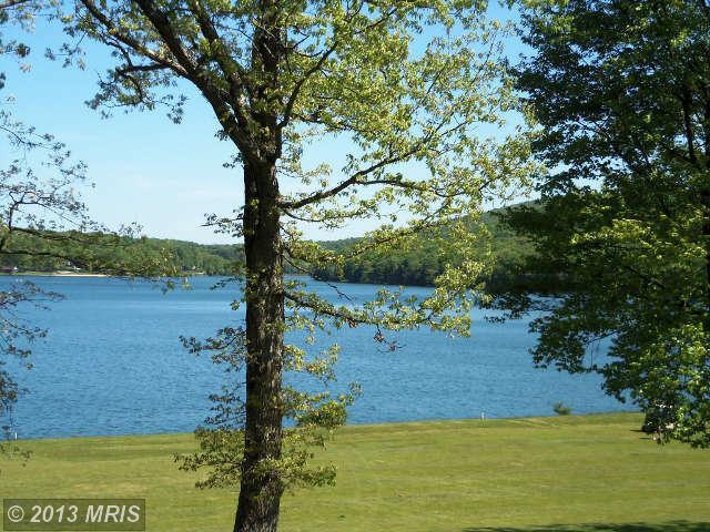 16 Hemlock Ridge Lane