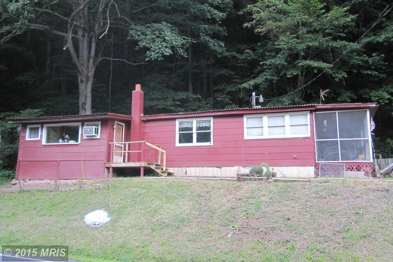 9194 NORTH FORK HWY, Cabins, WV 26855