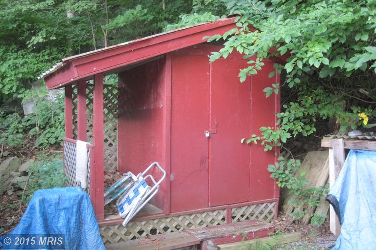 9194 NORTH FORK HWY, Cabins, WV 26855