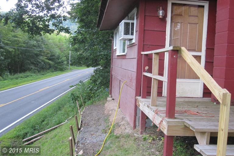 9194 NORTH FORK HWY, Cabins, WV 26855