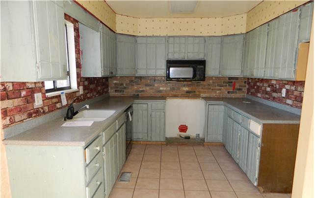 1906 Madora AveDouglas, WY, 82633Converse County