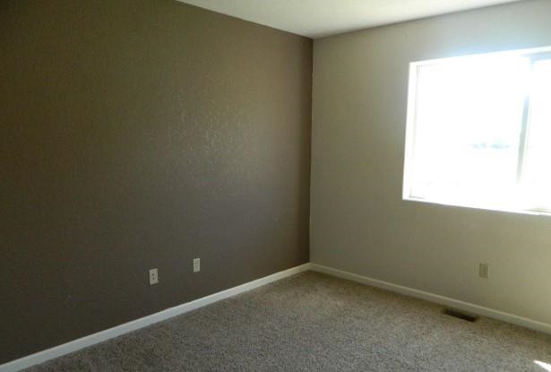 57 Lakeview DrDouglas, WY, 82633Converse County
