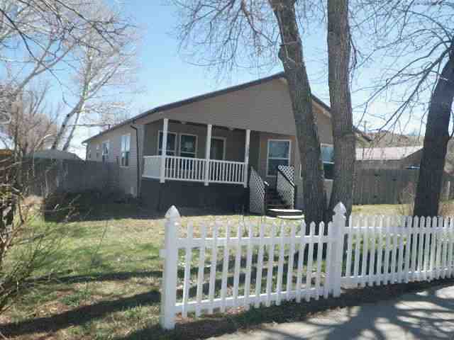 130 S 9th StGlenrock, WY, 82637Converse County